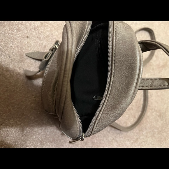 Mini backpack 🎒 - Picture 3 of 6